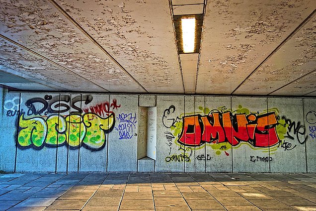graffiti-3091247-MabelAmber