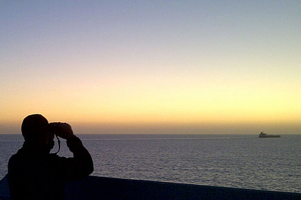 Maritime-Sicherheit-Bab-el-Mandeb_Wache_Morgendaemmerung