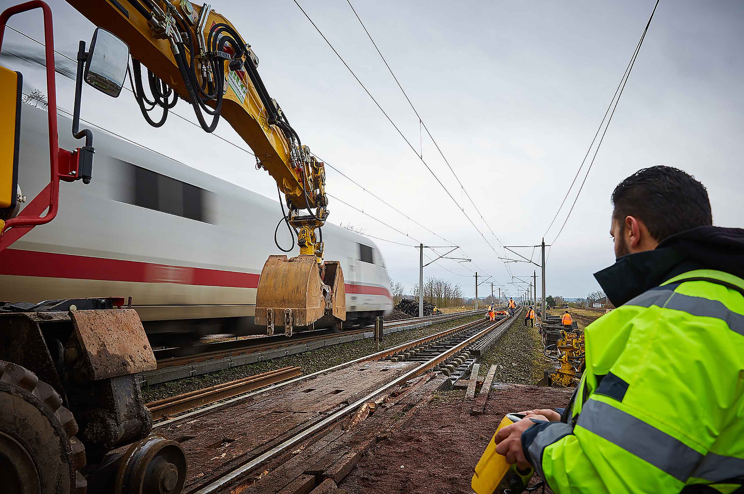 Rail-AGV